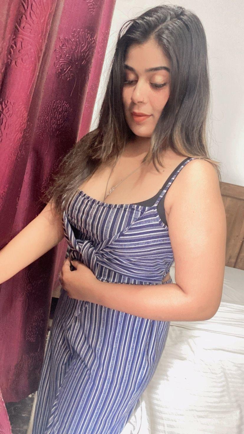  call girls service in RK Puram